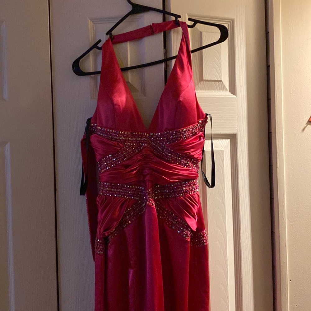 TEVA DESIGNS FORMAL BACKLESS HALTER DRESS WITH BEADED DESIGNS